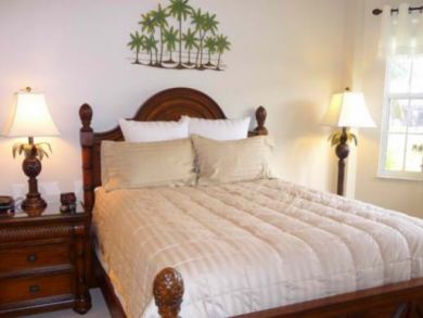 Bedroom 2 with queen bed