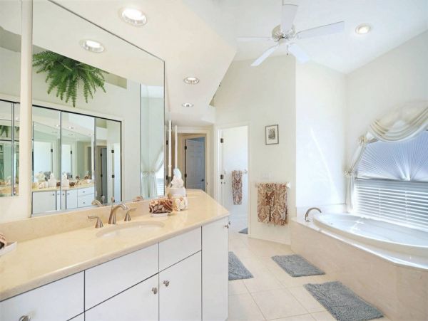 Cape Coral Luxury Pool Vacation Home