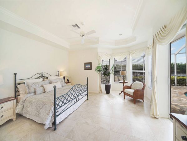Cape Coral Luxury Pool Vacation Home