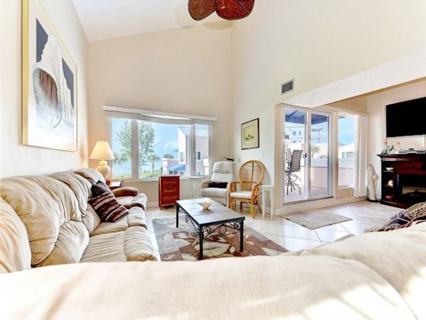 Gulf Views Vacation Condo Two Bedroom