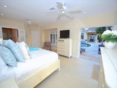 Fort Lauderdale Vacation Home Sleeps Ten Guests.