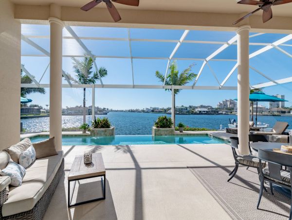 Stunning Marco Waterfront 5 Bedrooms Home Private Pool