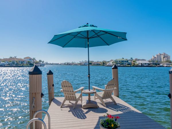 Stunning Marco Waterfront 5 Bedrooms Home Private Pool