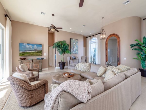 Stunning Marco Waterfront 5 Bedrooms Home Private Pool