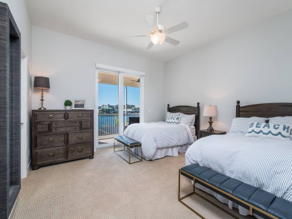 Stunning Marco Waterfront 5 Bedrooms Home Private Pool