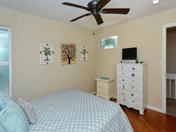 Siesta Key Lovely Beach Rental with Three Bedrooms