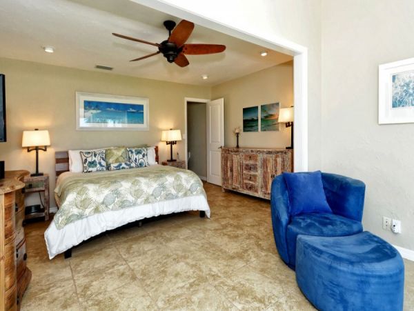 Siesta Key Lovely Beach Rental with Three Bedrooms