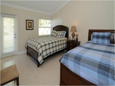 Bedroom 4 with twin bed & double bed
