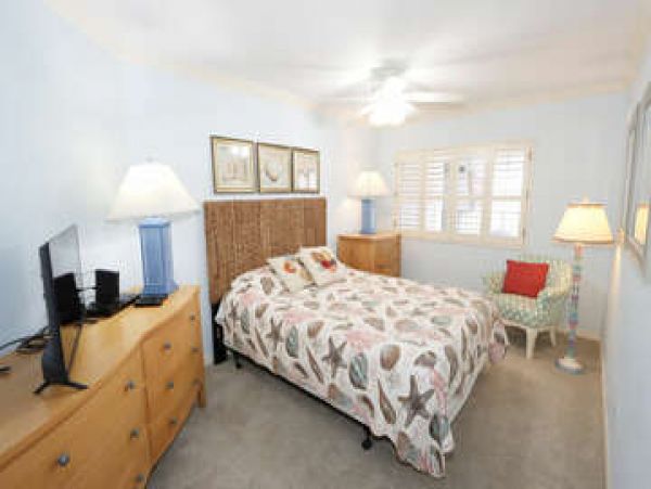 Sanibel Beach Resort Three bedrooms sleeps 8