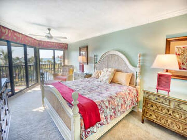 Sanibel Beach Resort Three bedrooms sleeps 8