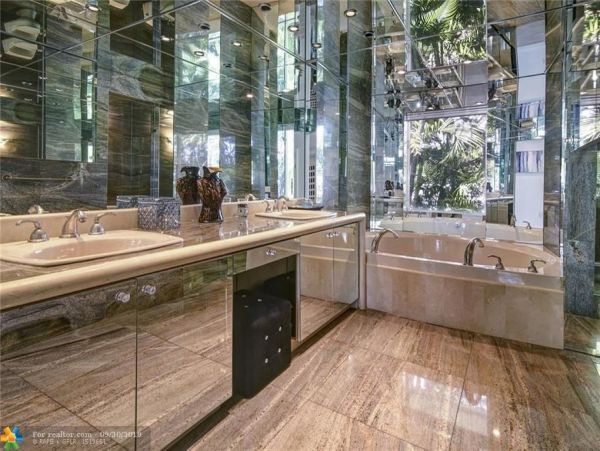 Fort Lauderdale Fabulous Luxury 6 Bedroom Pool Home