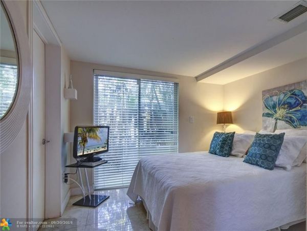 Fort Lauderdale Fabulous Luxury 6 Bedroom Pool Home