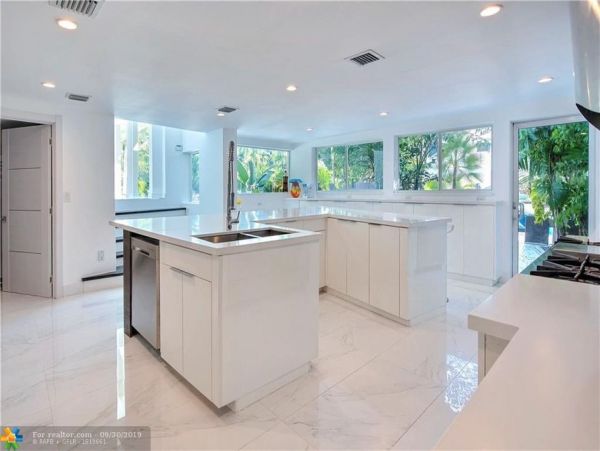 Fort Lauderdale Fabulous Luxury 6 Bedroom Pool Home