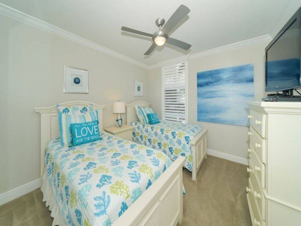 Siesta Key Two Bedroom Stylish Coastal Retreat