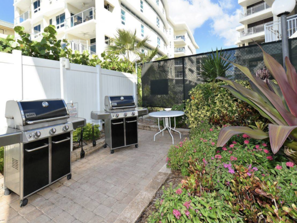 Siesta Key Two Bedroom Stylish Coastal Retreat