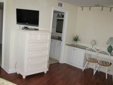 Ensuite bathroom & flat screen TV in master bedroom