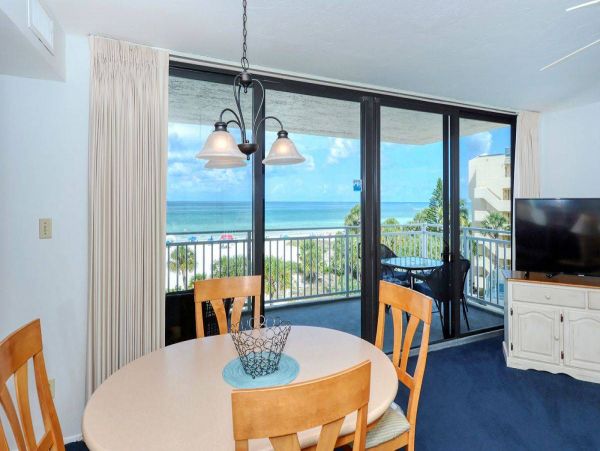Two Bedroom Gulf Front Condo with amazing Ocean view