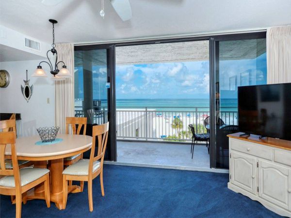 Two Bedroom Gulf Front Condo with amazing Ocean view