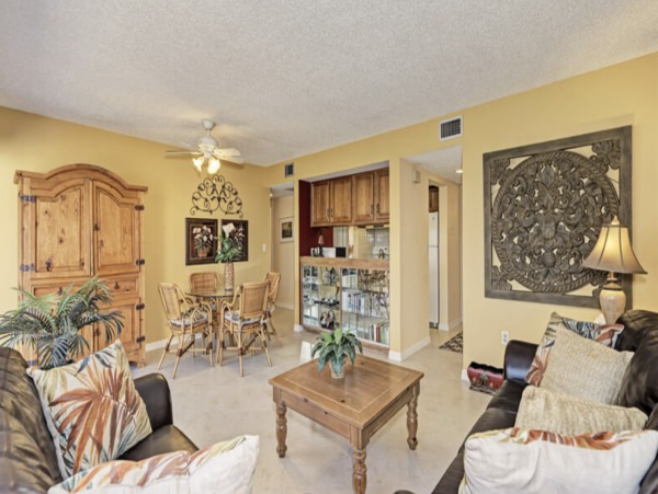 Siesta Key 2 Bedroom Vacation Rental Bay to Beach Community