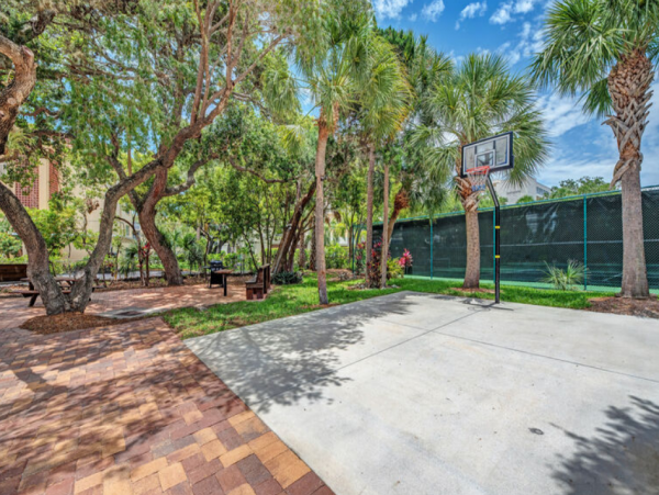 A Siesta Key Bayside Townhome Three Bedrooms Sleeps 6 Guests