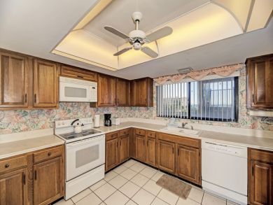 Siesta key Vacation Condo Sleeps 5 Guests with Bay View Siesta key Vacation Condo Sleeps 5 Guests with Bay View