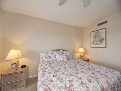 Siesta key Vacation Condo Sleeps 5 Guests with Bay View Siesta key Vacation Condo Sleeps 5 Guests with Bay View