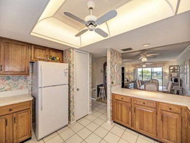 Siesta key Vacation Condo Sleeps 5 Guests with Bay View Siesta key Vacation Condo Sleeps 5 Guests with Bay View