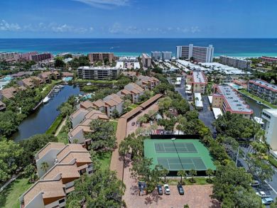 Siesta key Vacation Condo Sleeps 5 Guests with Bay View Siesta key Vacation Condo Sleeps 5 Guests with Bay View