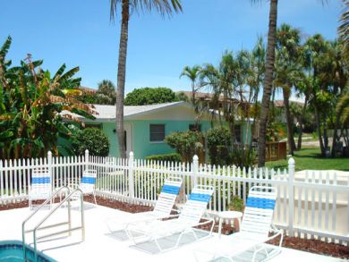 Sun Loungers By Pool Sun Loungers By Pool