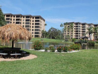 Lush gardens & tiki huts Lush gardens & tiki huts
