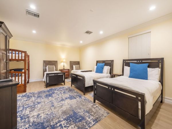 Spectacular 6 Bedrooms Fort Lauderdale Vacation Pool Home