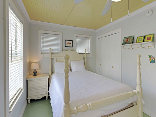 Great Value Crystal Beach Vacation Rental Home Sleeps 12