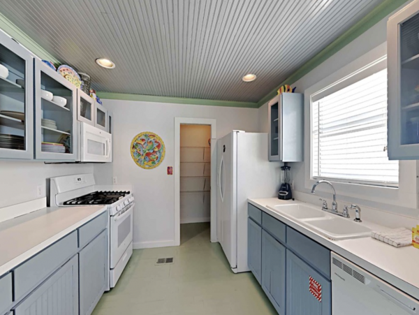 Great Value Crystal Beach Vacation Rental Home Sleeps 12