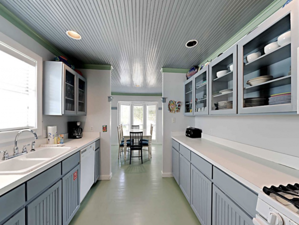 Great Value Crystal Beach Vacation Rental Home Sleeps 12