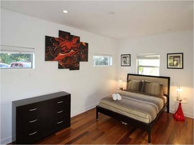 Bedroom 4 with queen bed