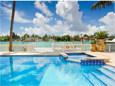 Waterfront swimming pool & hot tub