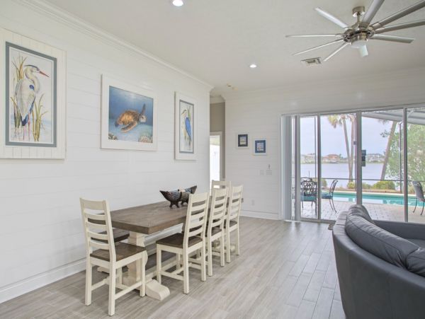 Lake Front 3 Bedroom Home with Private Pool