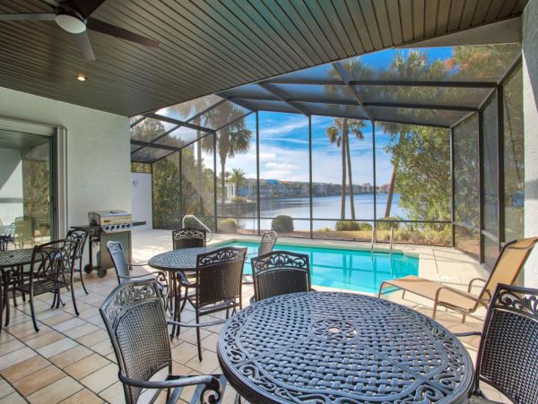 Lake Front 3 Bedroom Home with Private Pool