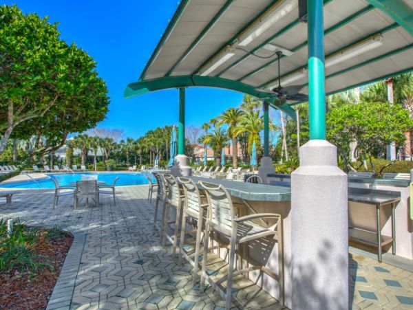 Lake Front 3 Bedroom Home with Private Pool