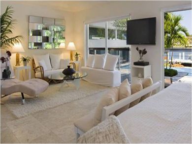 Master bedroom with seatin area
