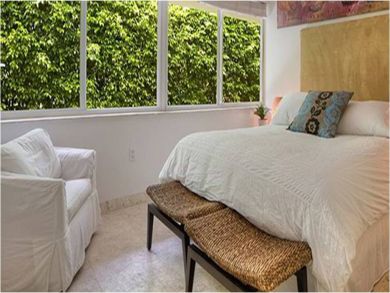 Bedroom 3 with queen bed