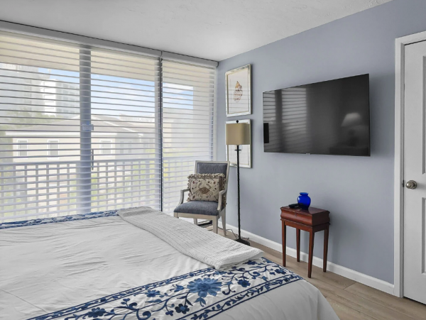Siesta Key Beachfront Rental: Stunning Views & Heated Pool