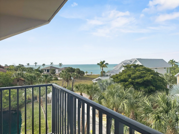 Siesta Key Beachfront Rental: Stunning Views & Heated Pool