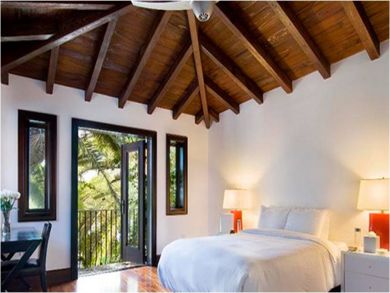 Bedroom 3 with queen bed