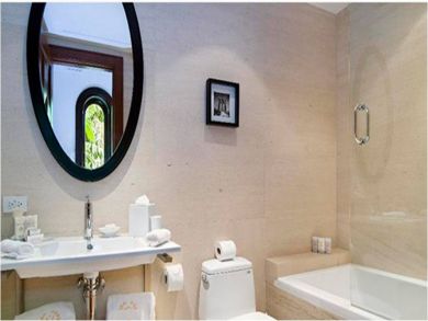 Bathroom with tub