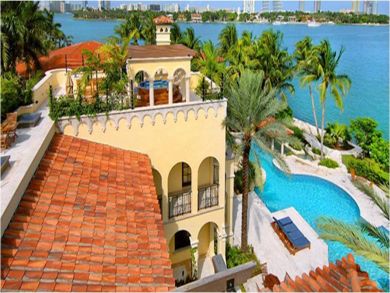 Bay front swimming pool Bay front swimming pool