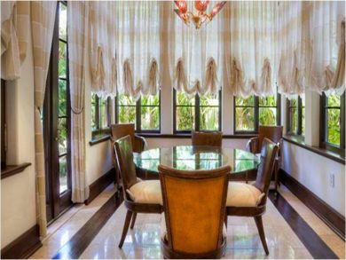 Breakfast nook Breakfast nook