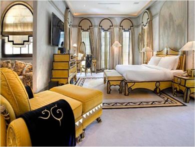 Master bedroom with king bed Master bedroom with king bed