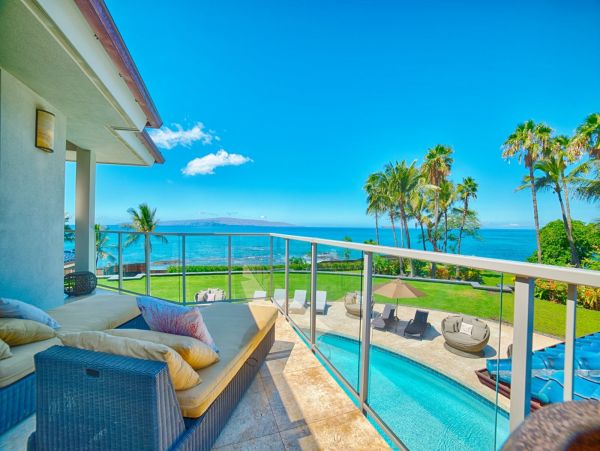 Four Bedroom Maui Villa with Pool and Full Ocean Views.