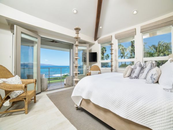 Four Bedroom Maui Villa with Pool and Full Ocean Views.
